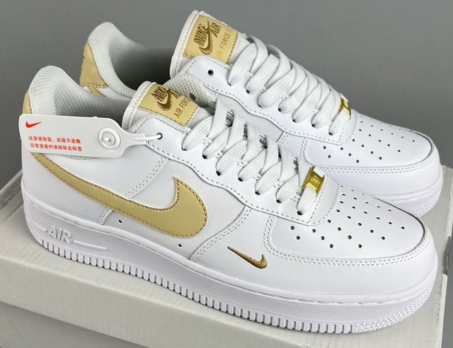 Women Air Force 1 086